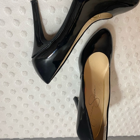 JESSICA SIMPSON Black Patent Malia Heels - Picture 8 of 16